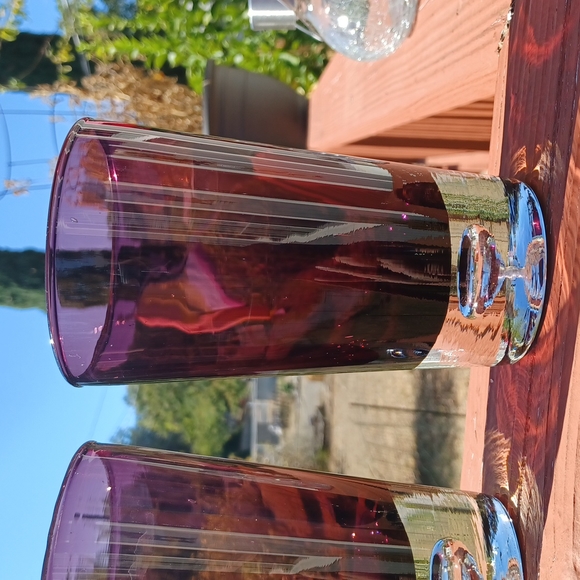 💜Set of two gorgeous purple vases/glasses - Picture 3 of 5